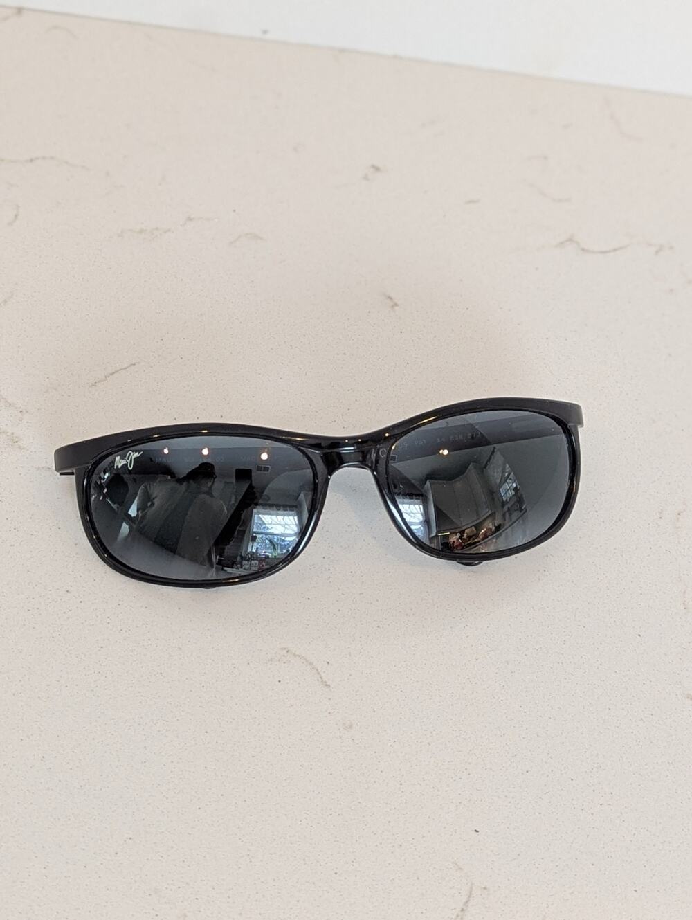 Vtg Maui Jim MJ 168-02 Black Wrap Around Style Grey Polarized Lens